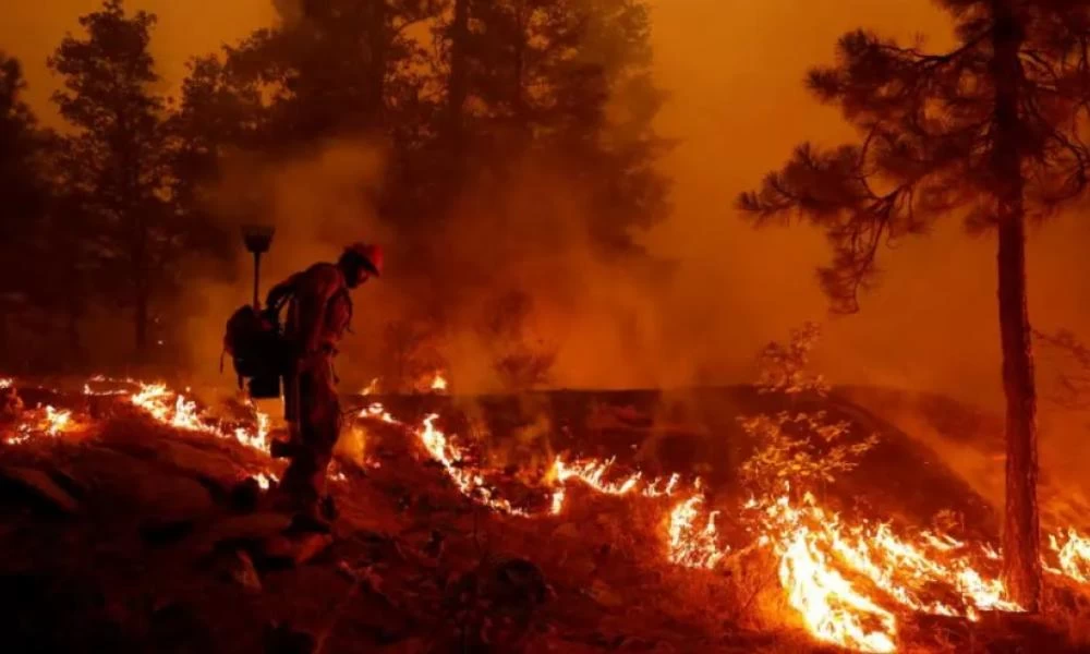 ΗΠΑ: O Μπάιντεν κήρυξε κατάσταση έκτακτης ανάγκης στην Καλιφόρνια λόγω πυρκαγιών